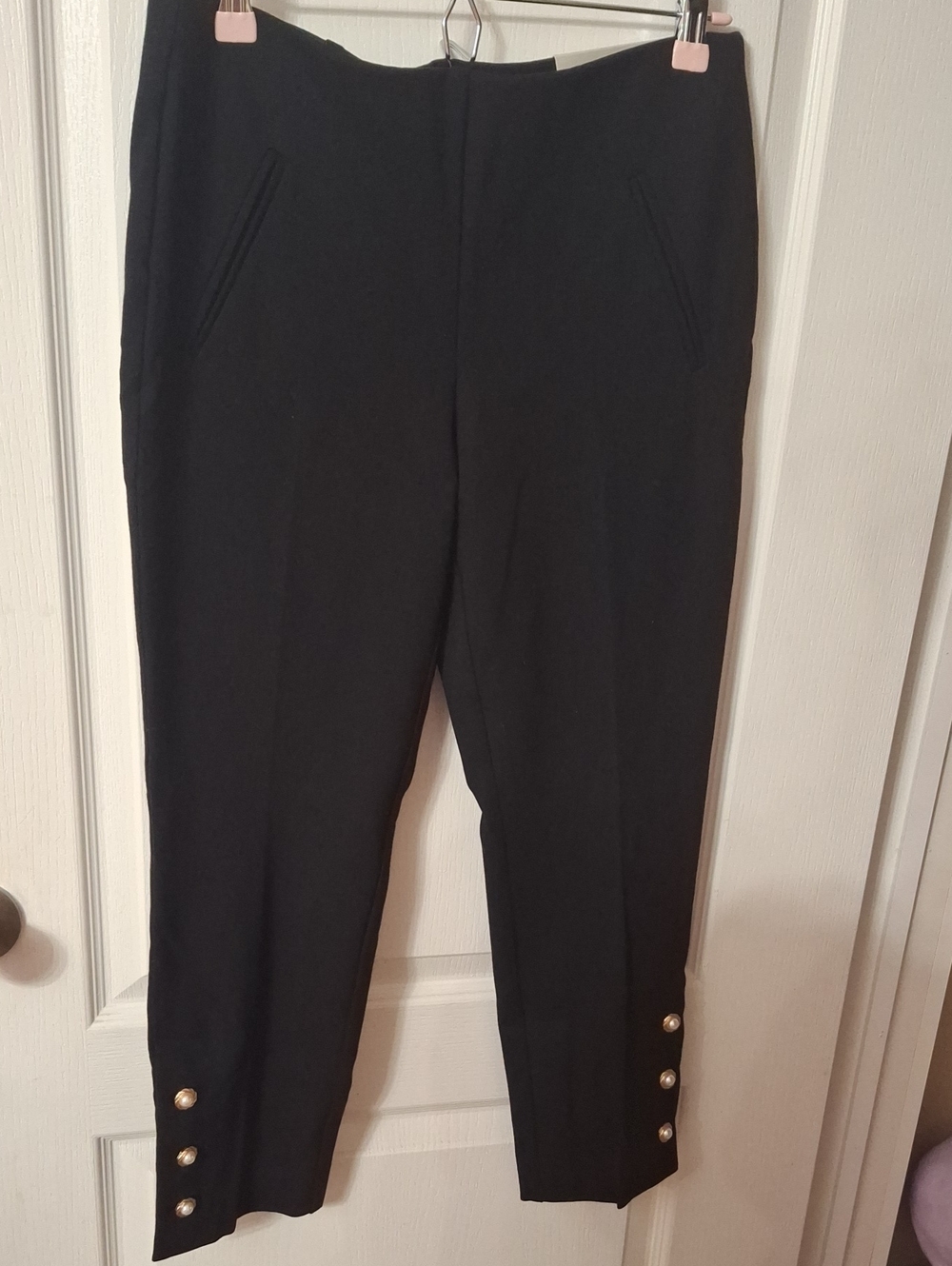 Chico’s Juliet Slim Leg Black Button Detail Pants
NWT  US Size 4P